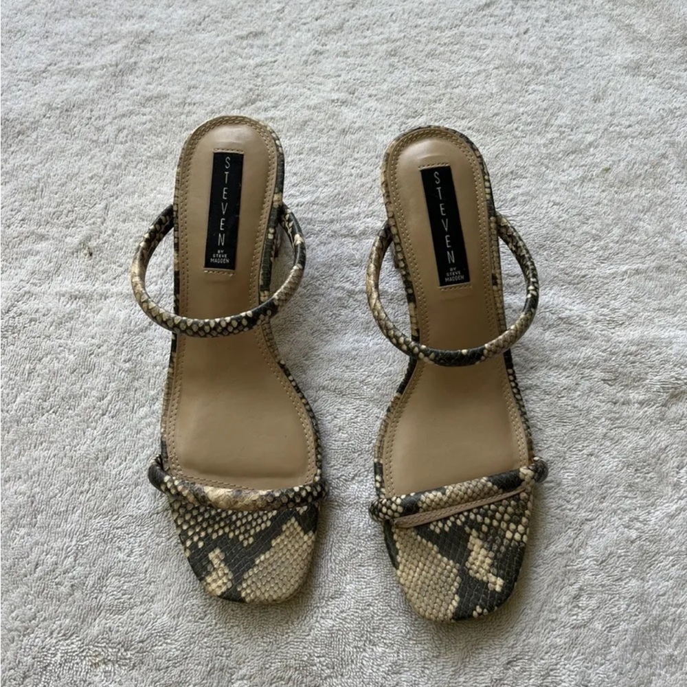 Steve Madden snake skin heels square toe